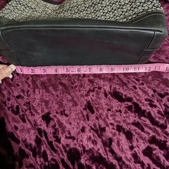 Gray and black logo coach bucket style purse - Picture 11 of 12